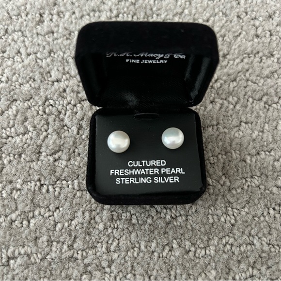 NWT Macy's White Cultured Freshwater Pearl Sterling Silver Earrings - Picture 1 of 4